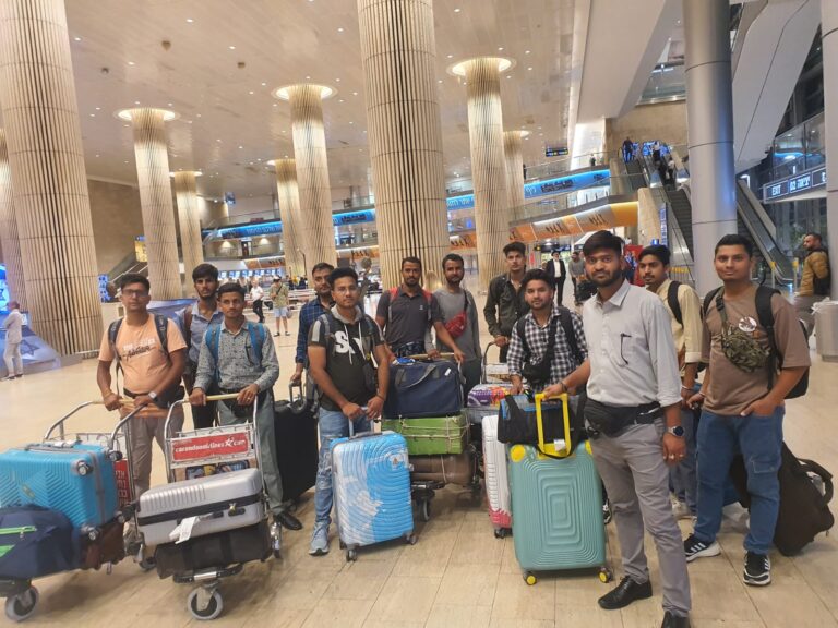 Founder Shankerlal Patel with Job Seeker 3